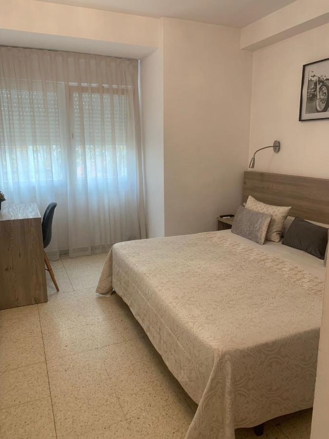 Hostal Torras Сант Хилари Сакалм Екстериор снимка