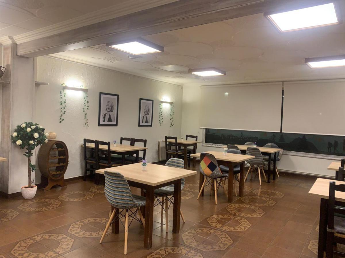 Hostal Torras Сант Хилари Сакалм Екстериор снимка